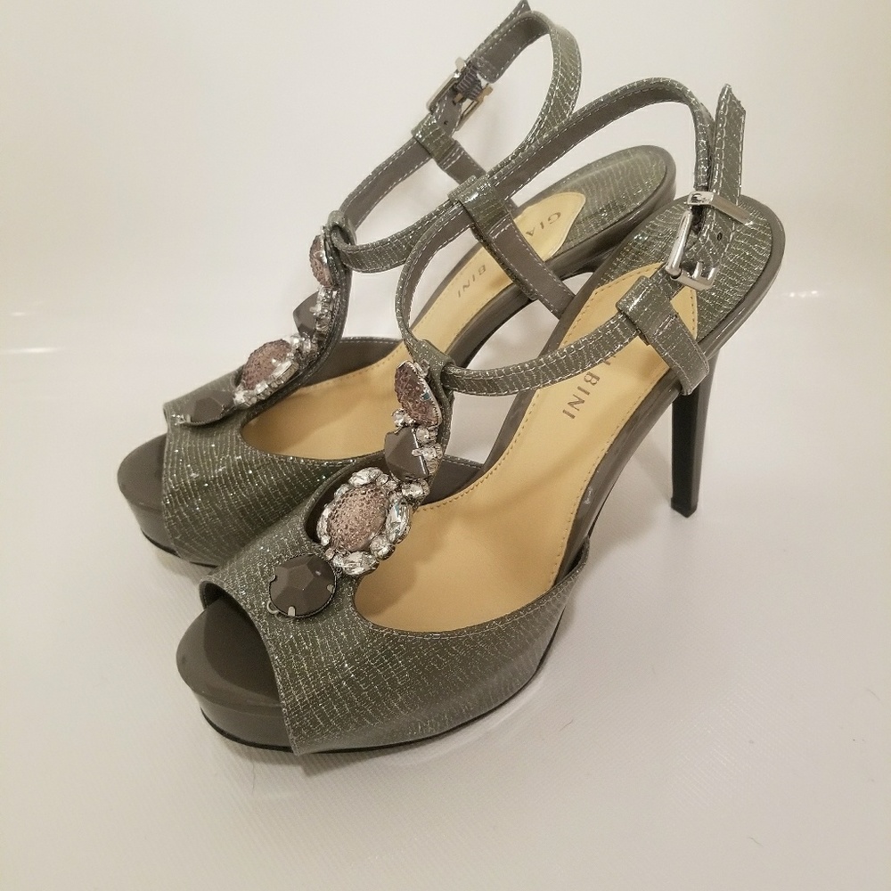 Gianni Bini High Heels